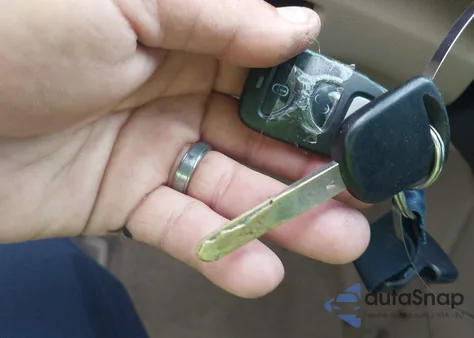 2009 Honda Accord 2.4 Ex-L z USA, uszkodzony, nr VIN 1HGCP26809A012238